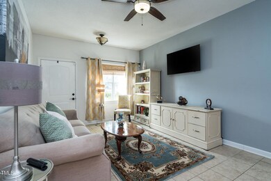 005-1920x1080-family-room