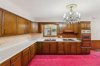 1313 Burnham Ave, Des Moines, IA 50315 - photo 6