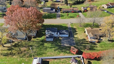 2955 Chaucer Dr NE, Canton, OH 44721 - photo 2