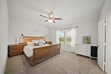 5180 Dry Hollow Dr, Alvin, TX 77511 - photo 5