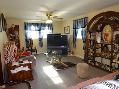 7805 Tip Top Ln, Louisville, KY 40219 - photo 7