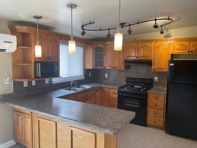 8233 Broadway Dr, El Paso, TX 79915 - photo 6