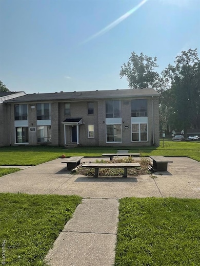 22148 Dante St unit 112, Oak Park, MI 48237 - photo 3