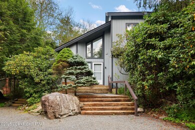 131 Sweet Briar Rd, Pocono Pines, PA 18350 - photo 3