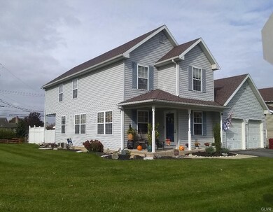 10 Crown Dr, Easton, PA 18040 - photo 2