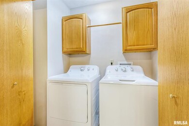 2735 Linwood Ct, Davenport, IA 52806 - photo 5