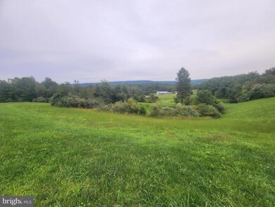 159 Victoria Arms Cir, Kunkletown, PA 18058 - photo 2