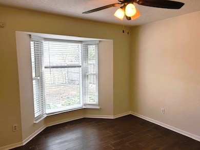 2901 Crane Dr, Pearland, TX 77581 - photo 5