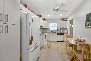 5730 Fernley Dr E unit 410, West Palm Beach, FL 33415 - photo 5