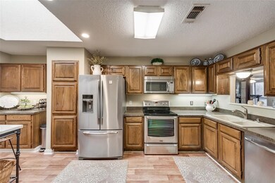 1605 Autumn Chase Square, Bedford, TX 76022 - photo 7