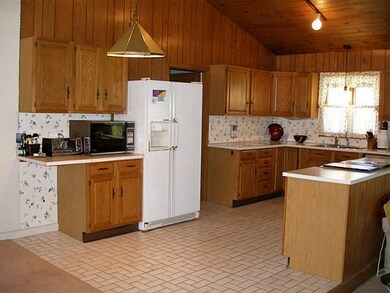 65 Larkspur Dr, Cranston, RI 02920 - photo 7