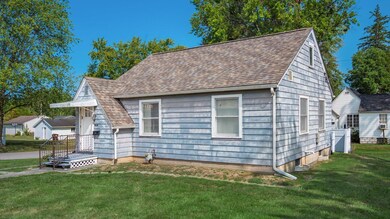 05-z 218 W Elmwood005