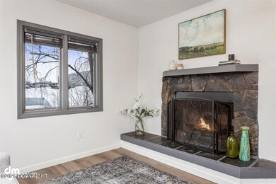 07-Living Room_SOPH5542