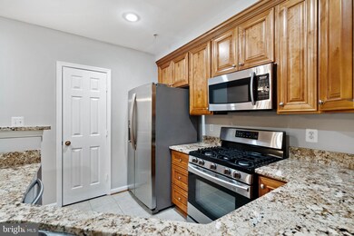 2499 Angeline Dr unit 102, Herndon, VA 20171 - photo 6