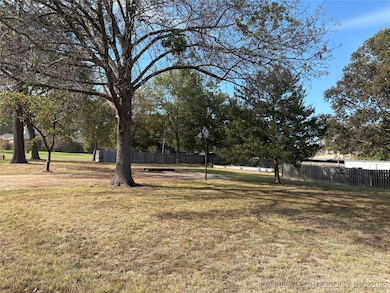 701 NE 4th St, Wagoner, OK 74467 - photo 5