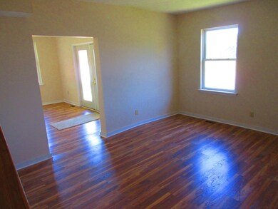 225 Jefferson Street 005