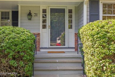 31 Revere Rd, Riverside, CT 06878 - photo 2