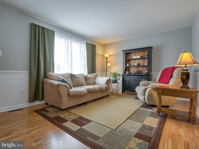 213 Grand Dr, Taneytown, MD 21787 - photo 4