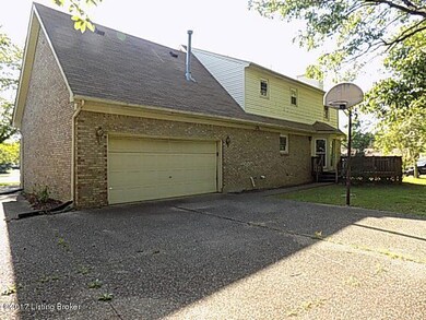7621 Newton Ct, Louisville, KY 40228 - photo 2