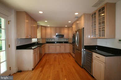 4330 39th St N, Arlington, VA 22207 - photo 2