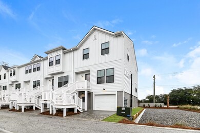 001-photo-front-view-14324465