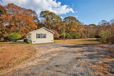 8486 Swanns Point Rd, Spring Grove, VA 23881 - photo 5