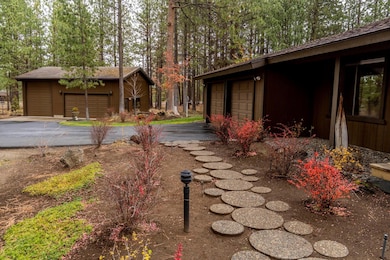 20639 Windy Ridge Rd, Bend, OR 97702 - photo 3