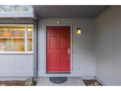 4382 Woodside Cir, Lake Oswego, OR 97035 - photo 3