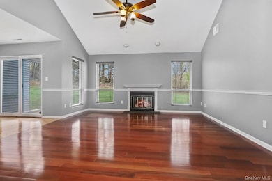 401 Woodsbrook Dr unit 1, Mahopac, NY 10541 - photo 6