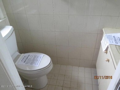 428 Indigo Ct, Morganville, NJ 07751 - photo 3