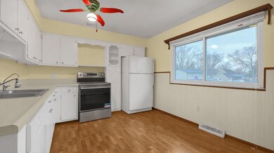 9-web-or-mls-3844-beechton-rd
