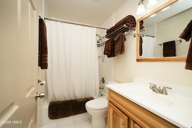 MI CASA A7 en-suite bathroom