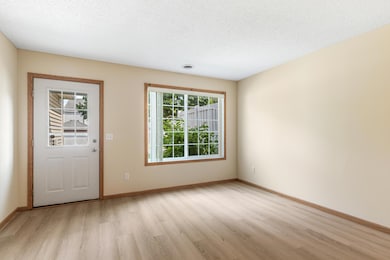 6414 158th St W unit 201, Saint Paul, MN 55124 - photo 4