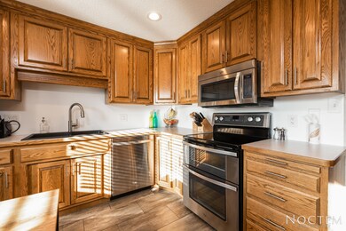 1704 N 15th St-18