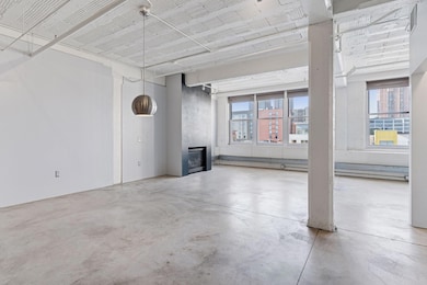 225 9th Street East - Spacecrafting - 0021.jpg