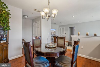 4151 S Four Mile Run Dr unit 402, Arlington, VA 22204 - photo 7