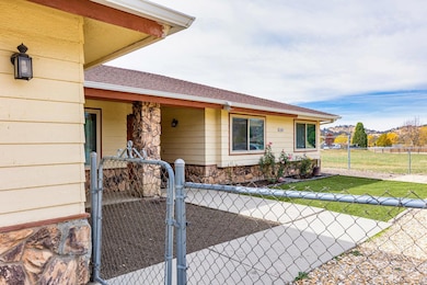 27970 Hialeah Dr, Tehachapi, CA 93561 - photo 4