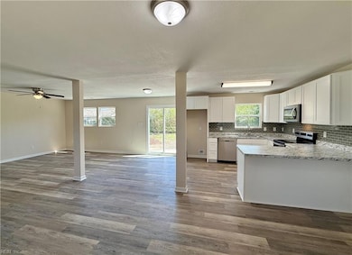 420 Kings Point Ct, Virginia Beach, VA 23452 - photo 7