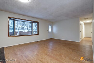 8610 Hidden View Ct, Anchorage, AK 99504 - photo 5