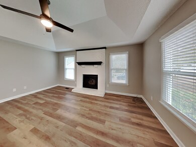 2018 Windsor Dr, Columbia, TN 38401 - photo 2