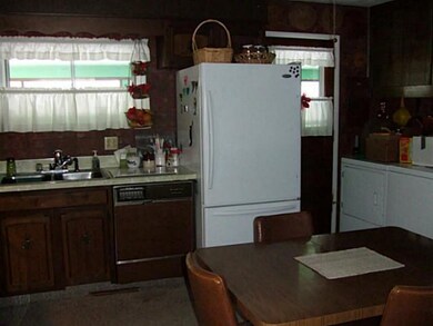 508 Virginia Cir W, Columbus, OH 43213 - photo 6