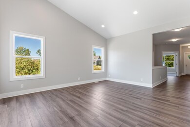 8-web-or-mls-1538 E Shore Ct, Hudsonvill