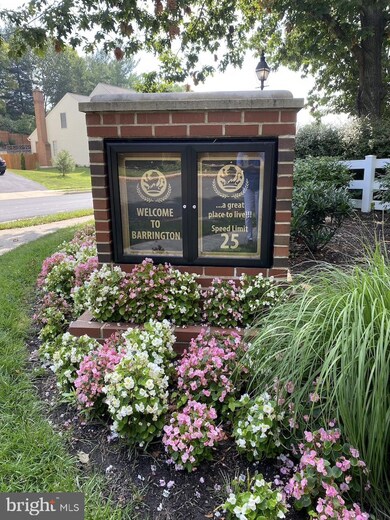 7906 Bressingham Dr, Fairfax Station, VA 22039 - photo 2