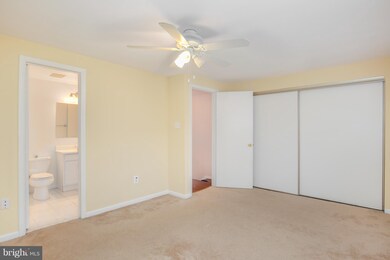 14825 Hammersmith Cir, Silver Spring, MD 20906 - photo 7