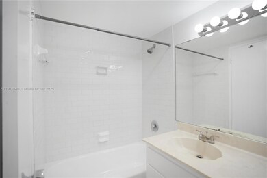 South Bay Club unit 924, Miami Beach, FL 33139 - photo 5