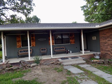Another view of front of house
