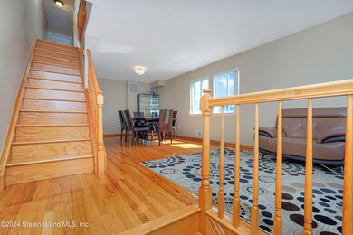 97 Anthony St, Staten Island, NY 10309 - photo 3