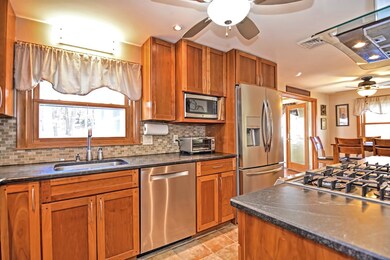 22 Cherry Ave, Stoneham, MA 02180 - photo 5