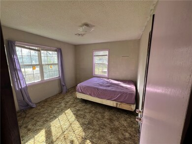 317 W Cedar St, Stilwell, OK 74960 - photo 5