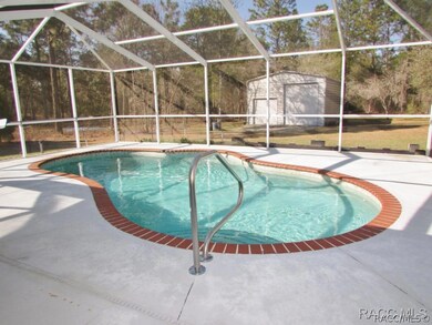 1107 E Rockefeller Ln
